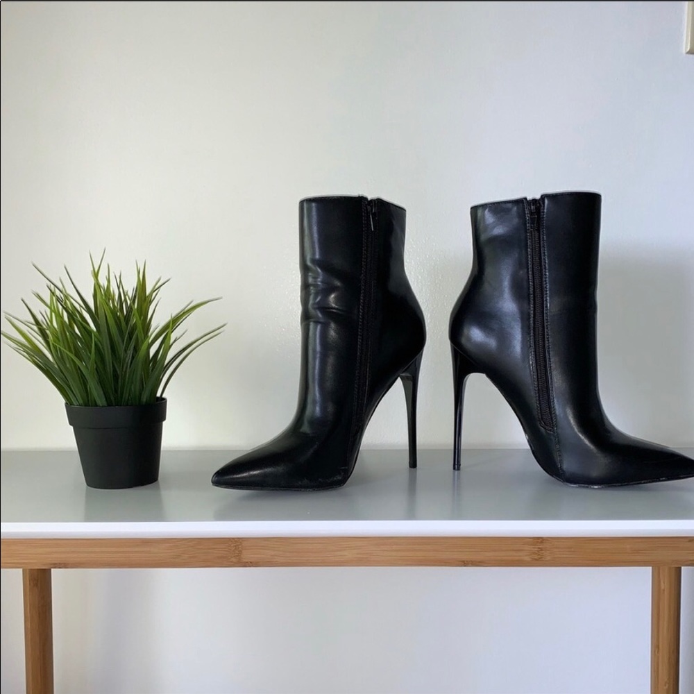 Black Stilettos